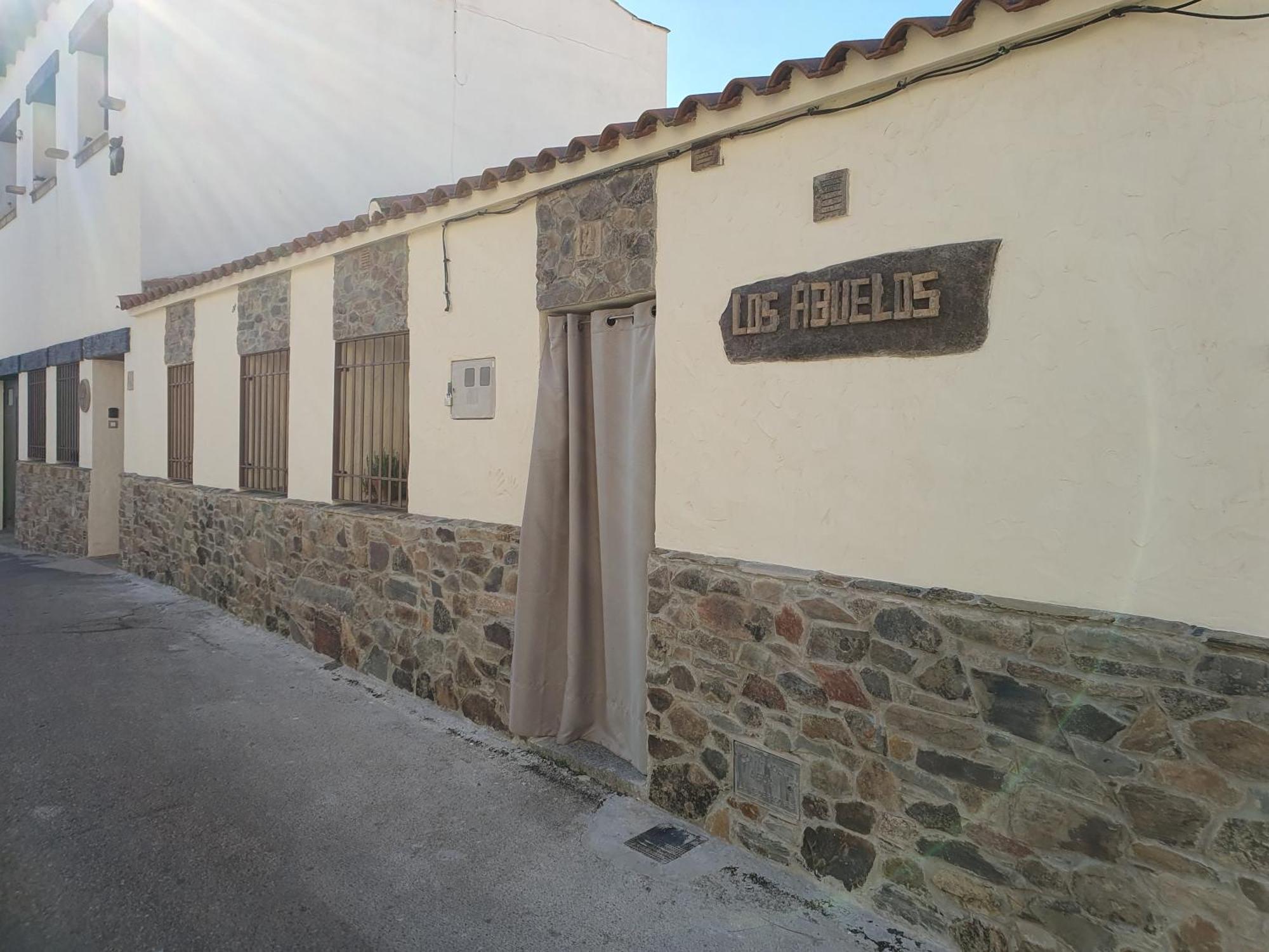 Apartamentos Callampa Torrejón el Rubio Zewnętrze zdjęcie
